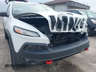 2017 Jeep Cherokee Trailhawk с VIN 1C4PJMBS9HW551666, выставлен на аукционе IAAI как лот 42429841 с пробегом 146 632 миль миль и . История ставок и продаж доступна на DreamBid. Изображение 6.