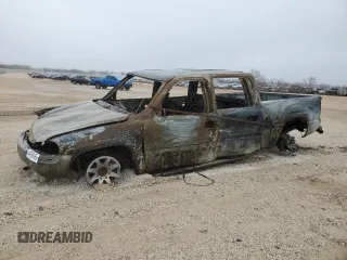2002 GMC Sierra 1500HD SLE z VIN 1GTGC13U32F200333, wystawiony jako Copart lot #44766165 z przebiegiem Nie podano mil oraz Nie do naprawy. Historia ofert i sprzedaży dostępna na DreamBid. Obrazek 1.