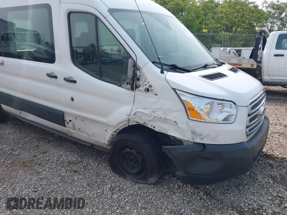 2019 Ford Transit Passenger XL z VIN 1FBAX2CM8KKA31115, wystawiony jako IAAI lot #42366286 z przebiegiem 222 359 mil mil oraz . Historia ofert i sprzedaży dostępna na DreamBid. Obrazek 6.