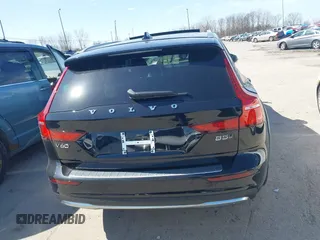 2024 Volvo V60 Cross Country Plus with VIN YV4L12WY7R2141133, listed as a IAAI auction lot 41810624 with 3,600 mi miles. Bid and sale history available at carsss.com. Image 16.