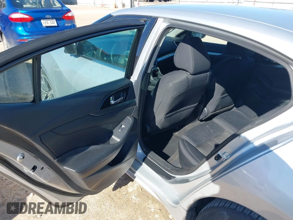 2019 Nissan Maxima SV with VIN 1N4AA6AV0KC371696, listed as a IAAI auction lot 41240863 with 143,348 mi miles and . Bid and sale history available at DreamBid. Image 8.