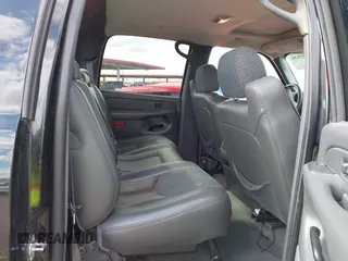 2004 Chevrolet Avalanche Z71 with VIN 3GNEK12T54G327032, listed as a IAAI auction lot 41785530 with 151,024 mi miles. Bid and sale history available at carsss.com. Image 8.