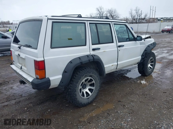 1990 Jeep Cherokee with VIN 1J4FJ78L0LL217723, listed as a IAAI auction lot 41788403 with 147,557 mi miles and . Bid and sale history available at DreamBid. Image 4.