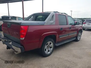 2005 Chevrolet Avalanche LT with VIN 3GNEC12Z25G295823, listed as a IAAI auction lot 42470920 with 191,360 mi miles and . Bid and sale history available at DreamBid. Image 4.