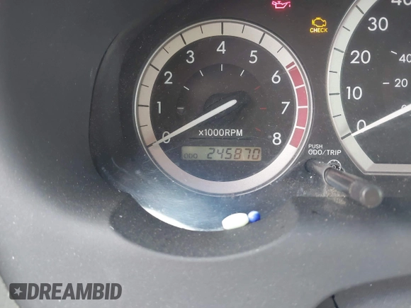2004 Toyota Sienna CE with VIN 5TDZA23C14S018824, listed as a IAAI auction lot 40938733 with 245,870 mi miles. Bid and sale history available at carsss.com. Image 7.