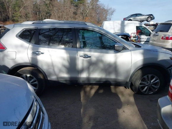 2015 Nissan Rogue SL with VIN 5N1AT2MV3FC855761, listed as a IAAI auction lot 41315240 with 62966 miles. Bid and sale history available at carsss.com. Image 13.