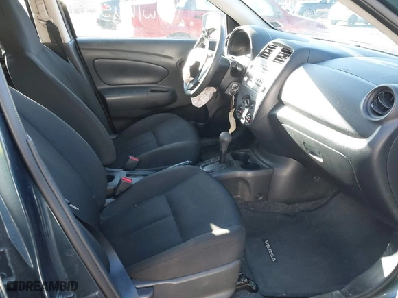 2016 Nissan Versa SV with VIN 3N1CN7AP8GL828350, listed as a IAAI auction lot 41524493 with 50,499 mi miles. Bid and sale history available at carsss.com. Image 5.