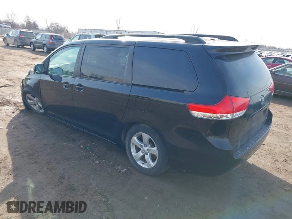 2011 Toyota Sienna LE AAS with VIN 5TDKK3DC4BS141226, listed as a IAAI auction lot 41786997 with 206,100 mi miles. Bid and sale history available at carsss.com. Image 3.