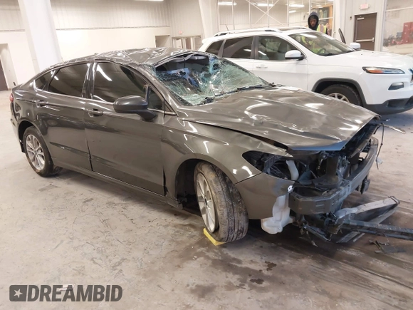 2019 Ford Fusion SE with VIN 3FA6P0HD0KR193692, listed as a IAAI auction lot 41081951 with Not Provided miles and . Bid and sale history available at carsss.com. Image 6.