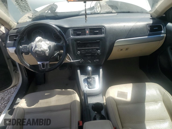 2014 Volkswagen Jetta SE with VIN 3VWD17AJ6EM265926, listed as a Copart auction lot 59060335 with 113,994 mi miles and Salvage title. Bid and sale history available at DreamBid. Image 8.
