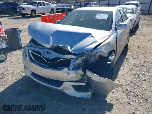 2011 Toyota Camry LE z VIN 4T1BF3EK3BU742628, wystawiony jako IAAI lot #41724697 z przebiegiem 193 726 mil mil oraz . Historia ofert i sprzedaży dostępna na DreamBid. Obrazek 6.