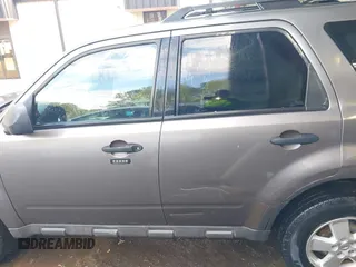 2010 Ford Escape XLT with VIN 1FMCU9D70AKD21499, listed as a IAAI auction lot 42039437 with 185,545 mi miles. Bid and sale history available at carsss.com. Image 14.
