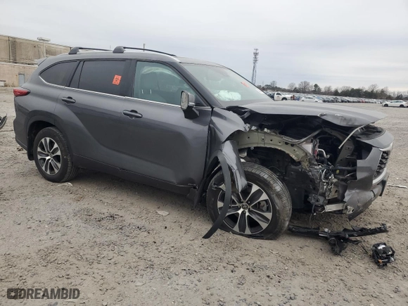 2022 Toyota Highlander Hybrid XLE with VIN 5TDGBRCH7NS541243, listed as a Copart auction lot 43849345 with 23,845 mi miles and Salvage Title. Bid and sale history available at carsss.com. Image 4.