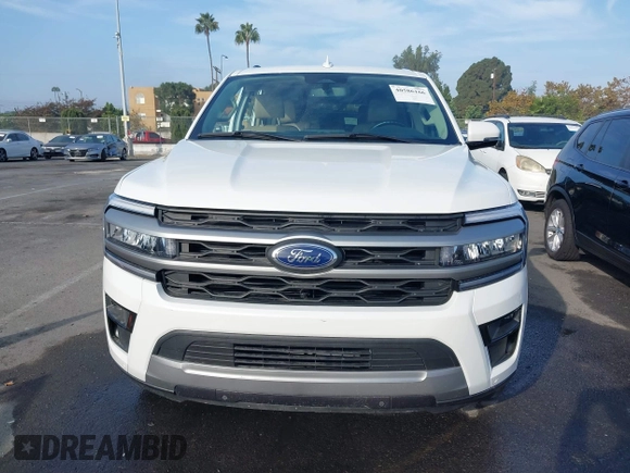 2024 Ford Expedition Max XLT with VIN 1FMJK1J87REA15468, listed as a IAAI auction lot 40586166 with 27,440 mi miles and . Bid and sale history available at DreamBid. Image 13.