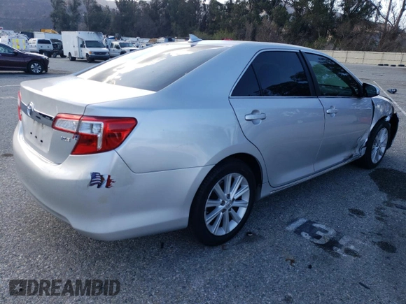 2014 Toyota Camry SE with VIN 4T1BK1FK7EU549529, listed as a Copart auction lot 44397935 with 184,140 mi miles and Salvage Title. Bid and sale history available at carsss.com. Image 3.