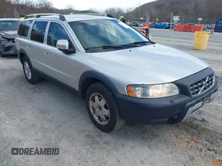 2007 Volvo XC70 with VIN YV4SZ592X71279054, listed as a IAAI auction lot 41752093 with 195,624 mi miles. Bid and sale history available at carsss.com. Image 1.