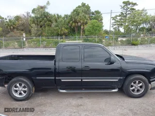 2006 Chevrolet Silverado 1500 LT1 with VIN 1GCEC19Z36Z119573, listed as a IAAI auction lot 41870707 with 154,245 mi miles. Bid and sale history available at carsss.com. Image 13.