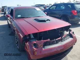 2021 Dodge Challenger R/T Scat Pack Widebody z VIN 2C3CDZFJ9MH624262, wystawiony jako IAAI lot #41626648 z przebiegiem 37 414 mil mil oraz . Historia ofert i sprzedaży dostępna na DreamBid. Obrazek 1.