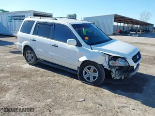 2004 Honda Pilot EX with VIN 2HKYF185X4H592684, listed as a IAAI auction lot 41649752 with 1 mi miles. Bid and sale history available at carsss.com. Image 6.