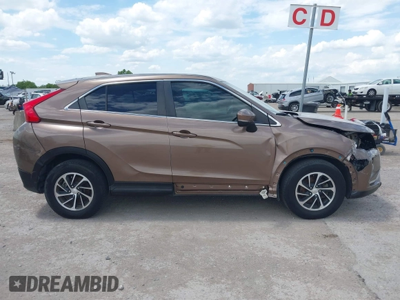 2020 Mitsubishi Eclipse Cross ES z VIN JA4AS3AA8LZ001737, wystawiony jako IAAI lot #42626522 z przebiegiem 152 511 mil mil oraz . Historia ofert i sprzedaży dostępna na DreamBid. Obrazek 13.
