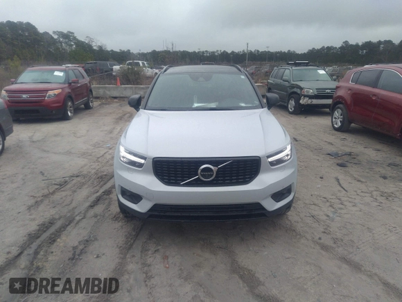 2020 Volvo XC40 R-Design с VIN YV4162UM2L2305405, выставлен на аукционе IAAI как лот 41531111 с пробегом 82 352 миль миль и . История ставок и продаж доступна на DreamBid. Изображение 6.