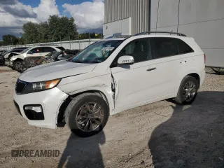 2012 Kia Sorento SX with VIN 5XYKW4A23CG218043, listed as a Copart auction lot 86247404 with 177,379 mi miles and Salvage Title. Bid and sale history available at carsss.com. Image 1.