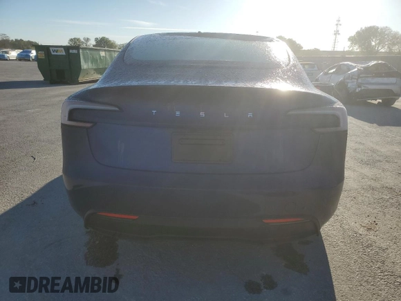 2024 Tesla Model 3 z VIN 5YJ3E1EA9RF868731, wystawiony jako Copart lot #58517675 z przebiegiem Nie podano mil oraz Nie do naprawy. Historia ofert i sprzedaży dostępna na DreamBid. Obrazek 6.