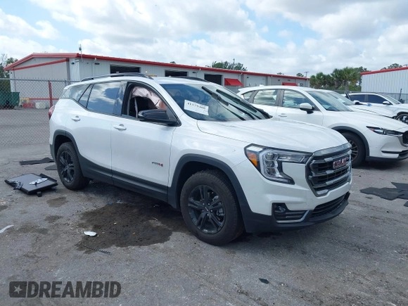 2024 GMC Terrain AT4 with VIN 3GKALYEG4RL380612, listed as a IAAI auction lot 41579408 with 9,739 mi miles and . Bid and sale history available at carsss.com. Image 1.