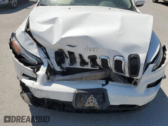 2018 Jeep Cherokee Latitude with VIN 1C4PJLCB6JD587468, listed as a Copart auction lot 52258695 with 136,466 mi miles and Salvage title. Bid and sale history available at DreamBid. Image 13.