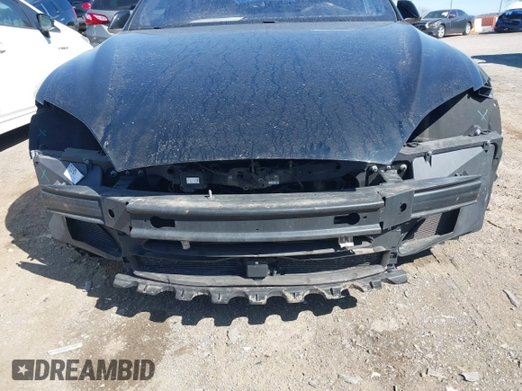 2015 Tesla Model S 85D z VIN 5YJSA1E24FF114180, wystawiony jako IAAI lot #41832583 z przebiegiem 152 008 mil mil oraz . Historia ofert i sprzedaży dostępna na DreamBid. Obrazek 6.