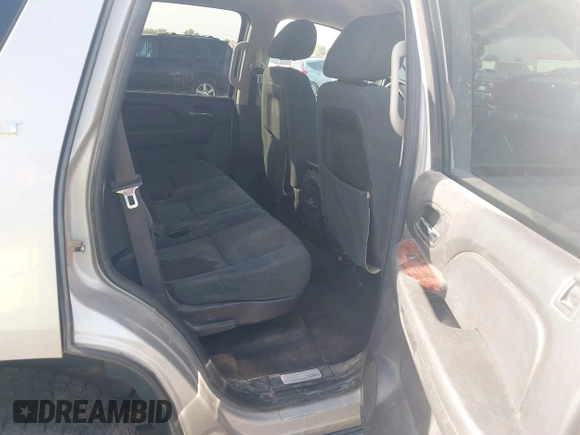 2009 Chevrolet Tahoe 1LT z VIN 1GNFK23049R133033, wystawiony jako IAAI lot #41140193 z przebiegiem 328 375 mil mil oraz . Historia ofert i sprzedaży dostępna na DreamBid. Obrazek 8.