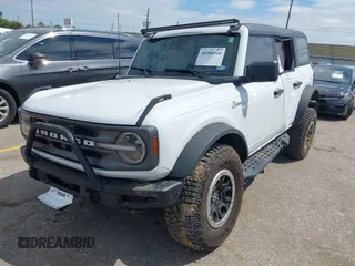 2022 Ford Bronco with VIN 1FMEE5DP1NLB31354, listed as a IAAI auction lot 40300510 with 8,980 mi miles. Bid and sale history available at carsss.com. Image 16.