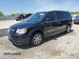 2012 Chrysler Town & Country Touring z VIN 2C4RC1BG7CR119544, wystawiony jako Copart lot #53999915 z przebiegiem 121 472 mil mil oraz Nie do naprawy. Historia ofert i sprzedaży dostępna na DreamBid. Obrazek 1.