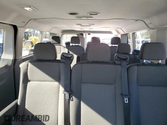 2024 Ford Transit Passenger XL z VIN 1FBAX2YG7RKA10866, wystawiony jako Copart lot #46113675 z przebiegiem 23 189 mil mil oraz Czysty tytuł • Clean title. Historia ofert i sprzedaży dostępna na DreamBid. Obrazek 10.