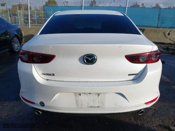 2021 Mazda Mazda3 Sedan Preferred with VIN JM1BPACL5M1346724, listed as a IAAI auction lot 41581952 with NaN miles. Bid and sale history available at carsss.com. Image 16.
