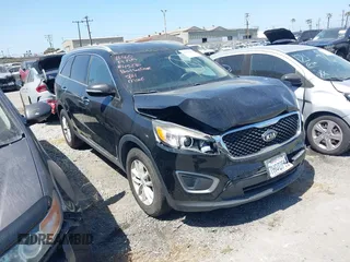 2016 Kia Sorento LX z VIN 5XYPGDA57GG037286, wystawiony jako IAAI lot #42479020 z przebiegiem 197 478 mil mil oraz . Historia ofert i sprzedaży dostępna na DreamBid. Obrazek 1.