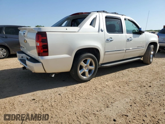 2013 Chevrolet Avalanche LTZ with VIN 3GNMCGE02DG208187, listed as a Copart auction lot 52190205 with 117,186 mi miles and Clean title. Bid and sale history available at DreamBid. Image 3.