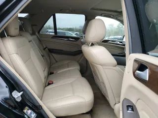 2015 Mercedes-Benz M 350 z VIN 4JGDA5HB7FA456058, wystawiony jako Copart lot #51798205 z przebiegiem 136 148 mil mil oraz Szkoda całkowita • Salvage title. Historia ofert i sprzedaży dostępna na DreamBid. Obrazek 11.
