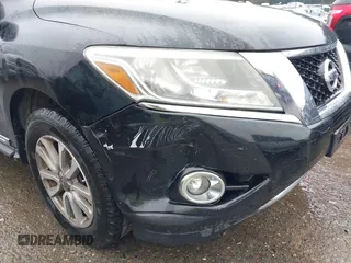2013 Nissan Pathfinder SV with VIN 5N1AR2MM1DC617748, listed as a IAAI auction lot 41593304 with 175,100 mi miles. Bid and sale history available at carsss.com. Image 6.