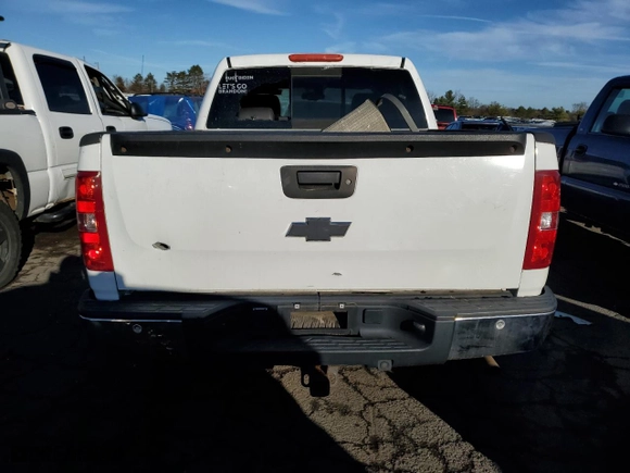 2008 Chevrolet Silverado 1500 LTZ with VIN 2GCEK13Y381187354, listed as a Copart auction lot 84293494 with 112,771 mi miles and Salvage Title. Bid and sale history available at carsss.com. Image 6.