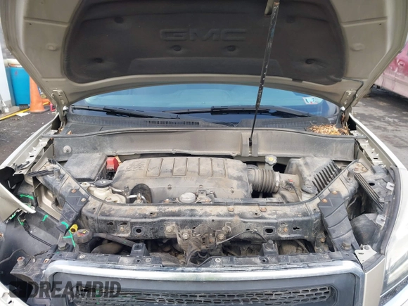 2015 GMC Acadia SLE with VIN 1GKKVPKD1FJ250809, listed as a IAAI auction lot 41703243 with 131,830 mi miles. Bid and sale history available at carsss.com. Image 10.