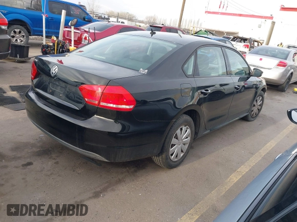 2013 Volkswagen Passat Wolfsburg Edition z VIN 1VWAH7A30DC088810, wystawiony jako IAAI lot #41807791 z przebiegiem 97 574 mil mil oraz . Historia ofert i sprzedaży dostępna na DreamBid. Obrazek 4.