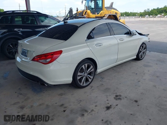 2016 Mercedes-Benz CLA 250 z VIN WDDSJ4EB4GN330900, wystawiony jako IAAI lot #42342783 z przebiegiem 76 342 mil mil oraz . Historia ofert i sprzedaży dostępna na DreamBid. Obrazek 4.