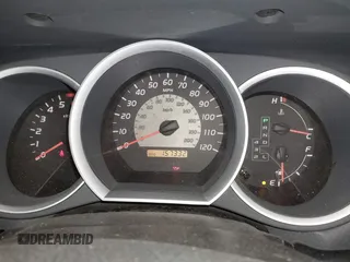 2008 Toyota Tacoma z VIN 5TELU42N58Z483546, wystawiony jako IAAI lot #41304400 z przebiegiem 157 332 mil mil oraz . Historia ofert i sprzedaży dostępna na DreamBid. Obrazek 7.