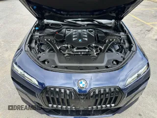 2023 BMW 7 Series 760i xDrive with VIN WBA33EJ06PCM02319, listed as a Copart auction lot 64957095 with 35,731 mi miles and Clean title. Bid and sale history available at DreamBid. Image 9.