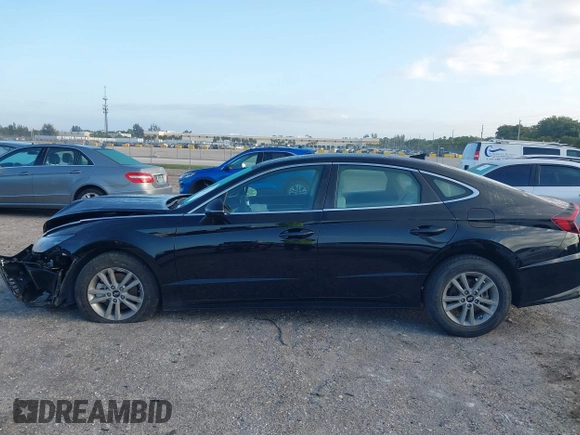 2023 Hyundai Sonata SEL z VIN KMHL64JA6PA304444, wystawiony jako IAAI lot #41984491 z przebiegiem 22 110 mil mil oraz . Historia ofert i sprzedaży dostępna na DreamBid. Obrazek 14.