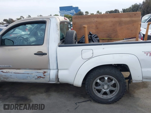 2007 Toyota Tacoma with VIN 5TENX22N87Z344255, listed as a IAAI auction lot 41083339 with 229,956 mi miles. Bid and sale history available at carsss.com. Image 14.