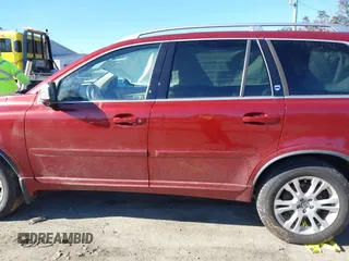 2013 Volvo XC90 Premier Plus z VIN YV4952CZ9D1652367, wystawiony jako IAAI lot #41331305 z przebiegiem 108 519 mil mil oraz . Historia ofert i sprzedaży dostępna na DreamBid. Obrazek 14.