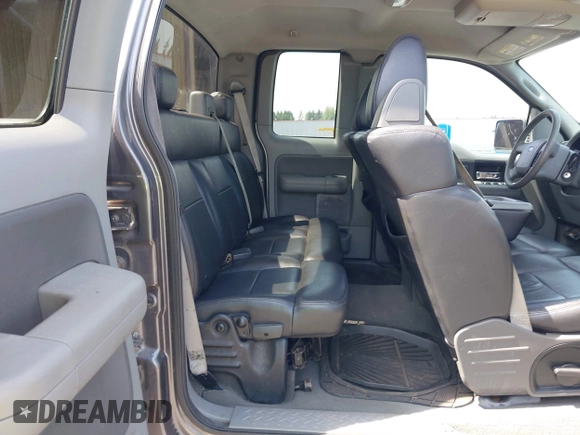 2005 Ford F-150 XLT with VIN 1FTPX14545KC86498, listed as a IAAI auction lot 42045892 with 253,760 mi miles. Bid and sale history available at carsss.com. Image 8.