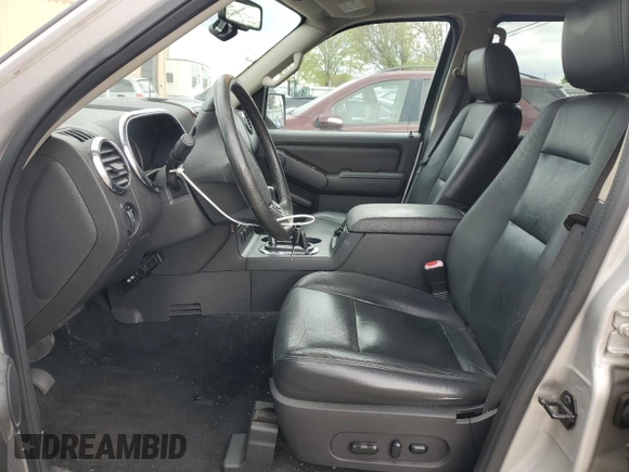 2007 Ford Explorer Limited с VIN 1FMEU75887UB26560, выставлен на аукционе Copart как лот 53886845 с пробегом 120 326 миль миль и Списание • Salvage title. История ставок и продаж доступна на DreamBid. Изображение 7.